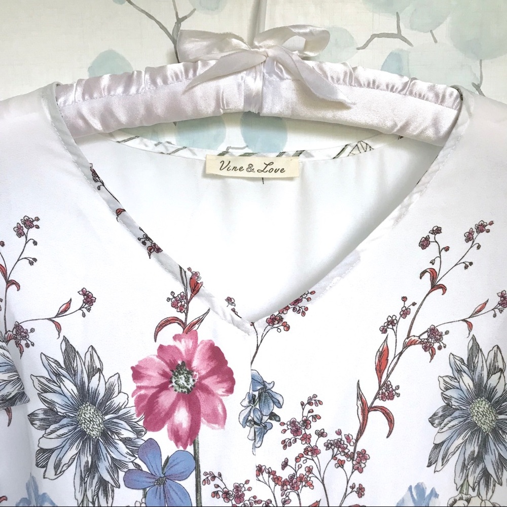 Vine & Love Garden Floral Boho Knotted Tie Blouse - Picture 2 of 12